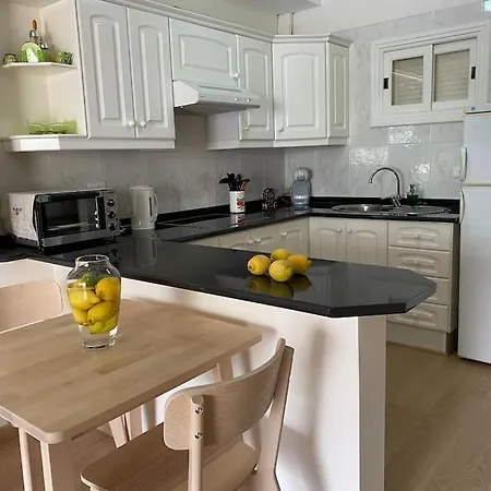 Luminoso Con Terraza Y Piscina Lejlighed Puerto de la Cruz (Tenerife)